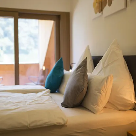 Rieslingquartier - Mosel Wein 3* Kröv