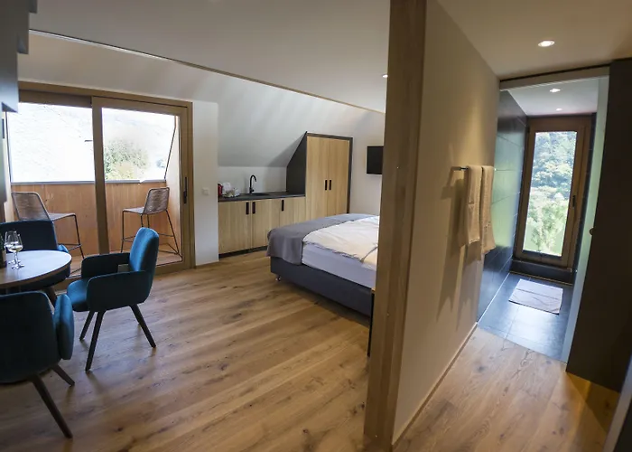 Rieslingquartier - Mosel Wein 3*