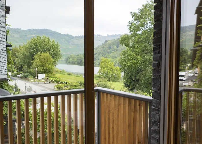 Rieslingquartier - Mosel Wein 3* Kröv